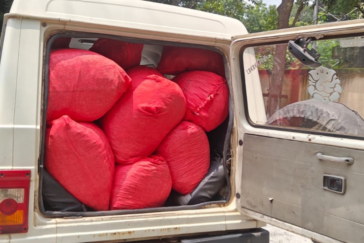 108 kg of cannabis seized from an abandoned Innova; interstate smuggling suspected.