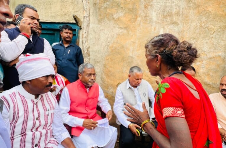 Babulal Marandi met a tribal family in Panki; demanded security and an impartial investigation.