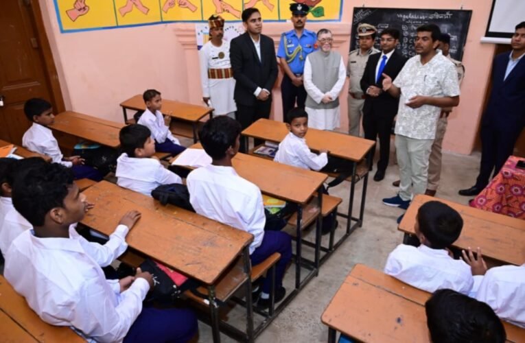 Governor Santosh Kumar Gangwar visited the residential school for the deaf and mute in Dumka and interacted with the students.