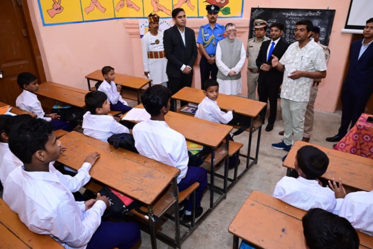 Governor Santosh Kumar Gangwar visited the residential school for the deaf and mute in Dumka and interacted with the students.