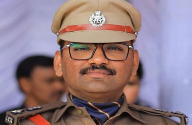 Simdega SP Shrikant S. Khotre named among the country's 100 best police captains.