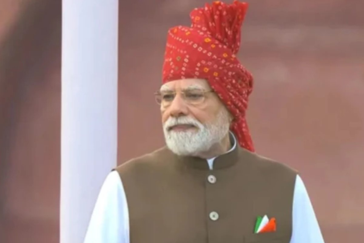 PM Modi's major message from the Red Fort; the nation resonates with the Tricolour; emphasis on self-reliance and manufacturing.