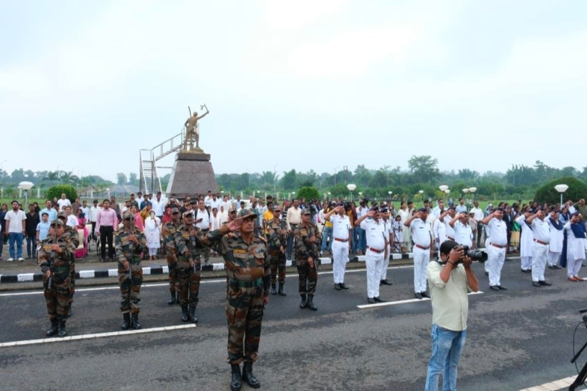 Ravindra Nath Mahto during the flag-hoisting ceremony at the Legislative Assembly.