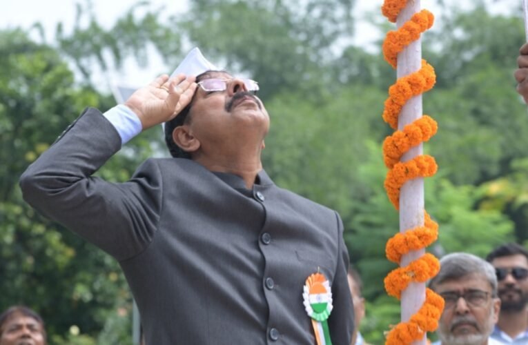 The Mission Director hoisted the flag at the NHM headquarters on Independence Day.