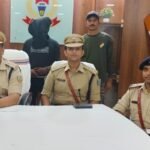 चतरा में 1050 किलो डोडा बरामद, एक तस्कर गिरफ्तार, ट्रक से पंजाब ले जाई जा रही थी खेप 1,050 kg of poppy husk seized in Chatra; one smuggler arrested; the consignment was being transported to Punjab by truck.