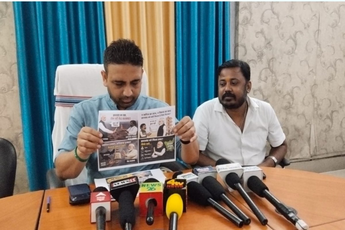 Preparations for a protest against the mining and mineral act.