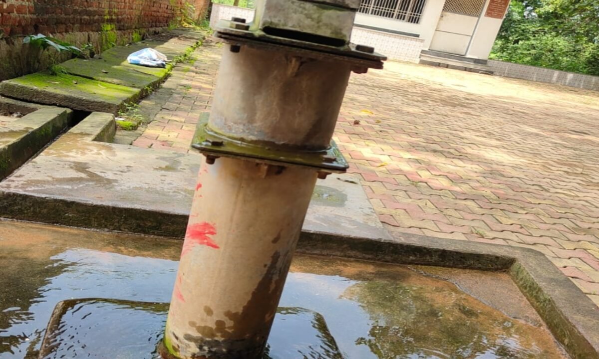 Mysterious handpump becomes a center of attraction during Sawan; water flows from it round-the-clock for two months.
