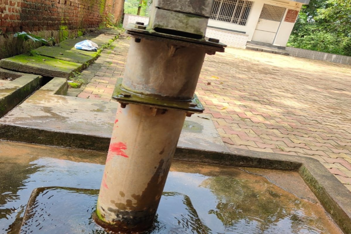 Mysterious handpump becomes a center of attraction during Sawan; water flows from it round-the-clock for two months.