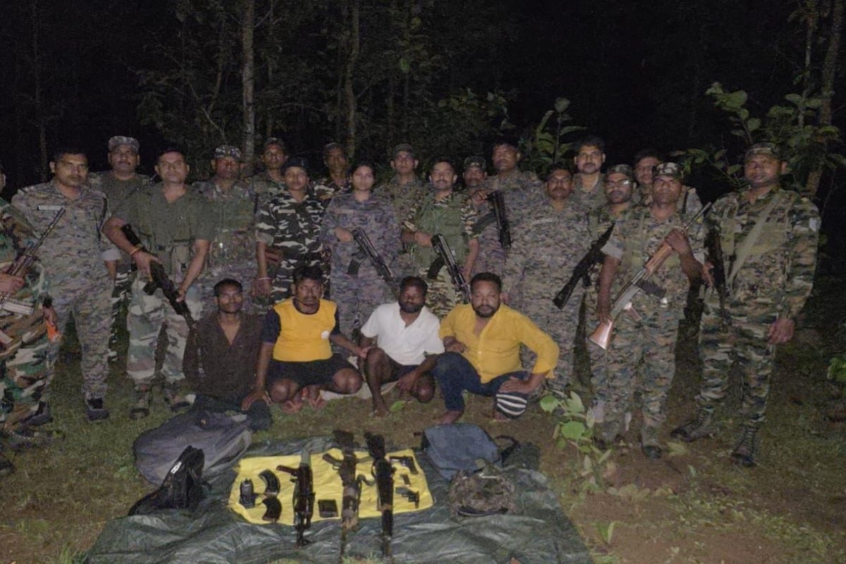 Four arrested in Gumla, including a JJMP sub-zonal member carrying a reward of 5 lakh.