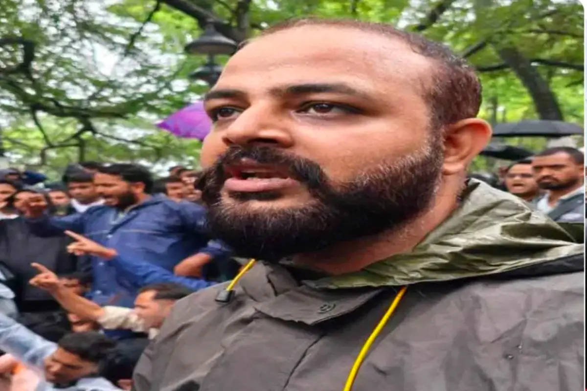 After the cancellation of the JSSC CGL recruitment, Chandan shared his story of struggle.