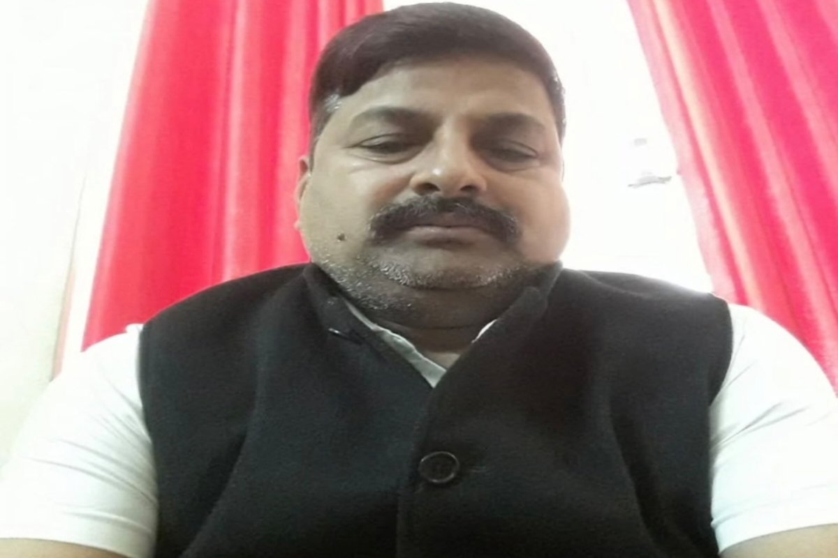 Journalist's family receives 10 lakh assistance through IFWJ initiative.