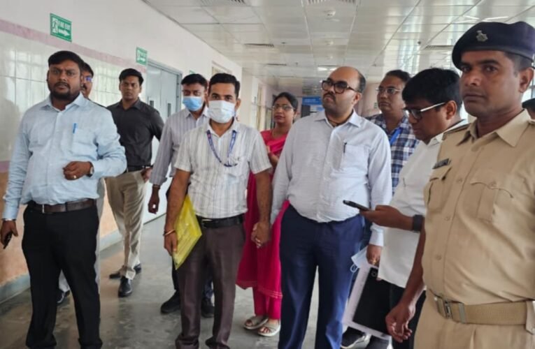 A team from the Bihar Health Society visited Ranchi Sadar Hospital.