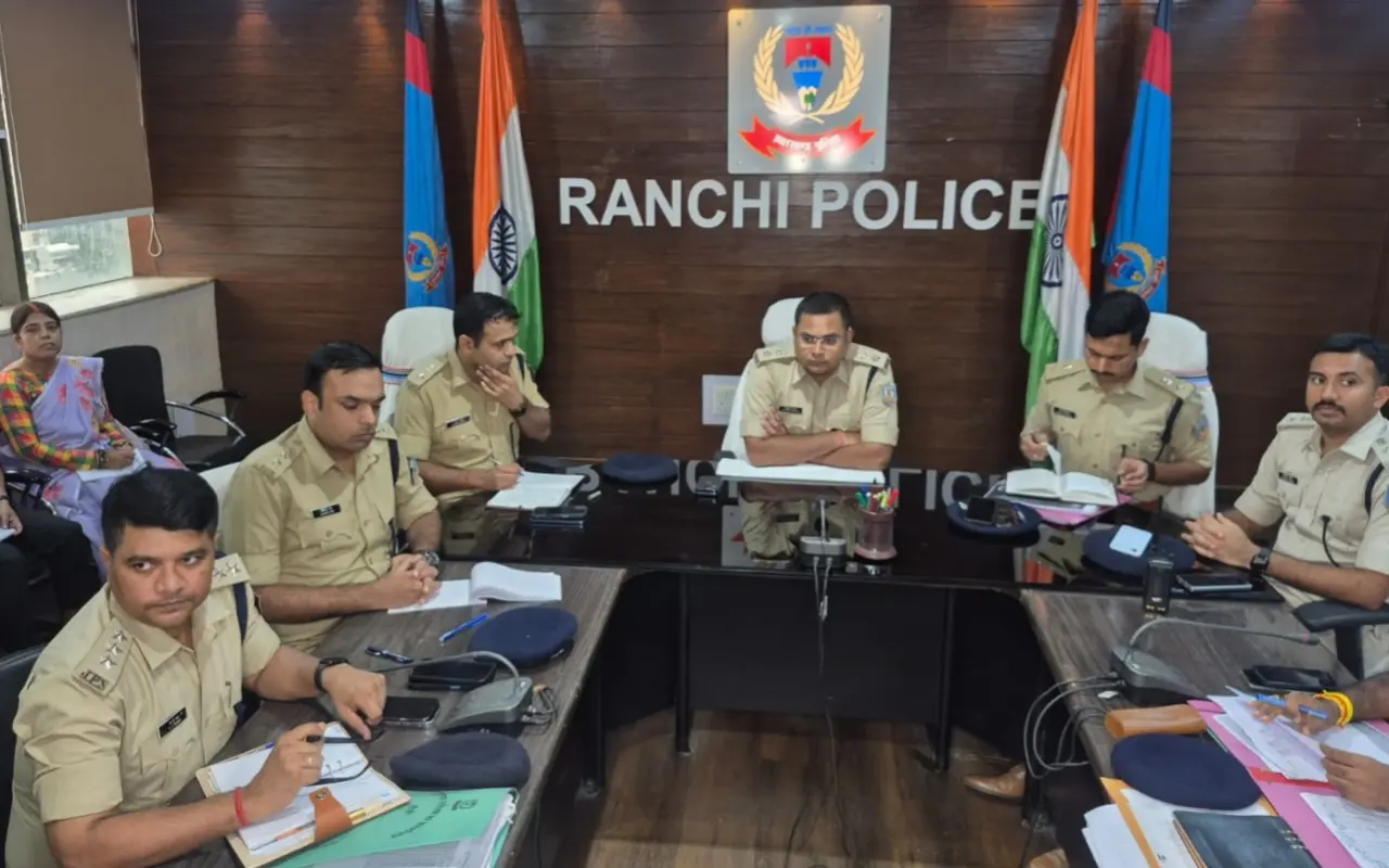 Ranchi SSP holds review meeting on crime control; issues directives for the speedy disposal of pending cases.