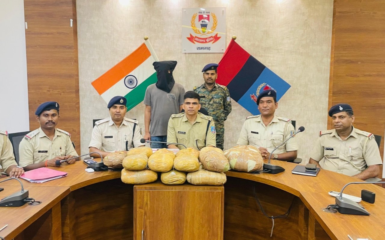 Cannabis smuggling racket busted in Ramgarh; 22.2 kg of cannabis seized, one arrested.
