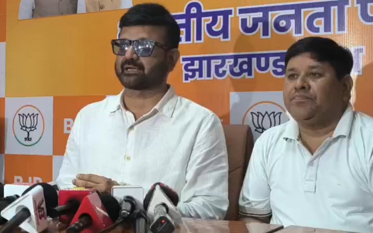 Pratul Shahdeo attacks Hemant government, says JMM government is following the path of Nazi Germany.