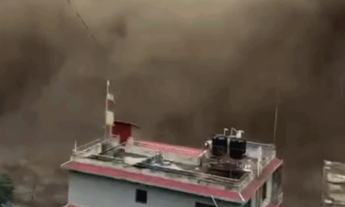 High alert in Bihar following floods in Nepal; water level of Gandak River being monitored.