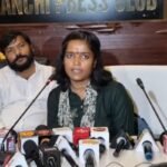 पुलिस कार्रवाई पर अमीषा प्रसाद के गंभीर आरोप, JPSC-JSSC Reform मंच ने की CBI जांच की मांग Ameesha Prasad levels serious allegations regarding police action; JPSC-JSSC Reform Manch demands a CBI probe.