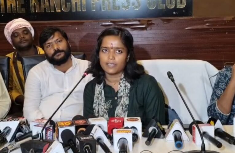 Ameesha Prasad levels serious allegations regarding police action; JPSC-JSSC Reform Manch demands a CBI probe.