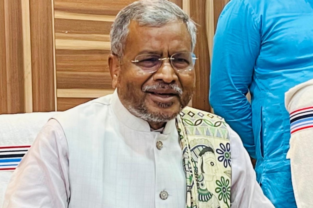Babulal Marandi raises questions over allegations of irregularities in the JSSC-CGL exam; demands an independent probe.