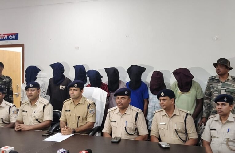Bike theft gang busted in Dhurva; 8 stolen motorcycles recovered, 8 accused arrested.