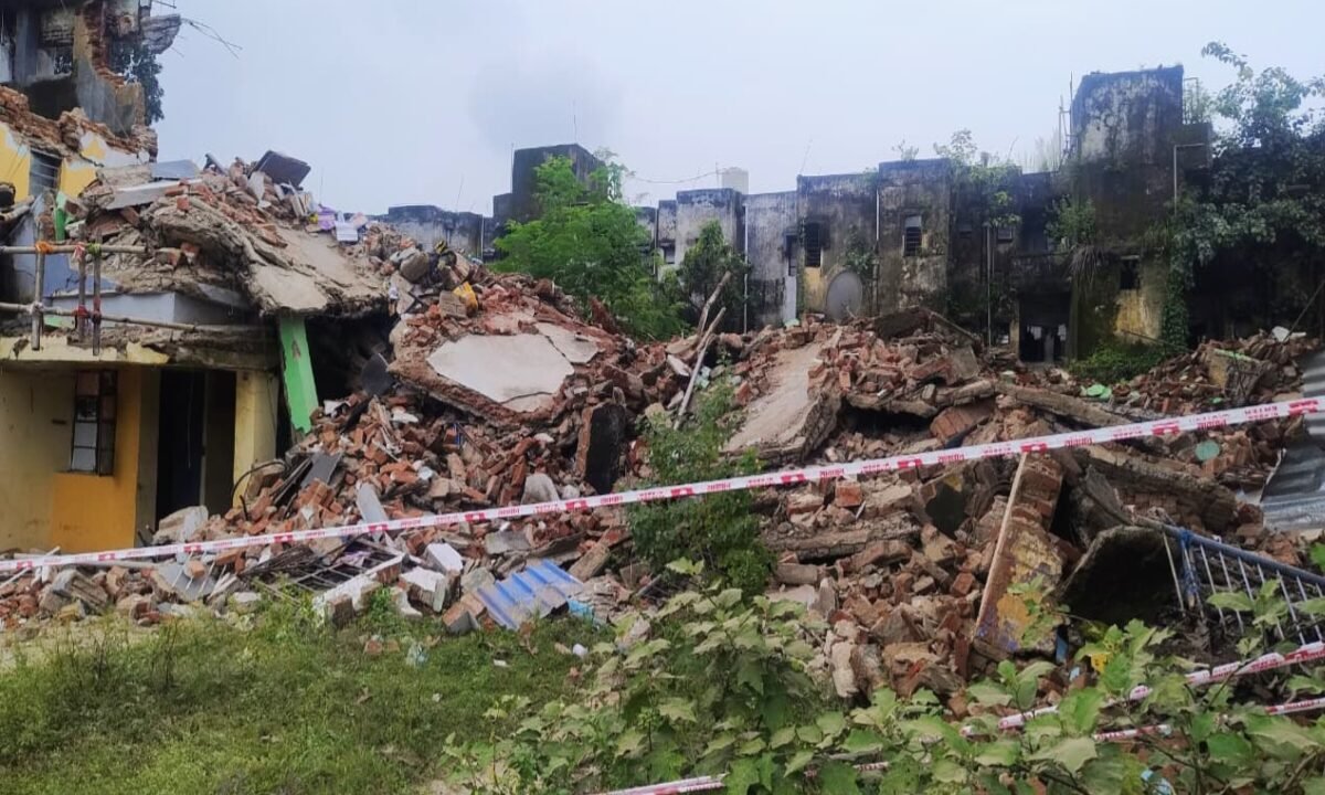 BSL's three-storey residential block collapses in Bokaro.