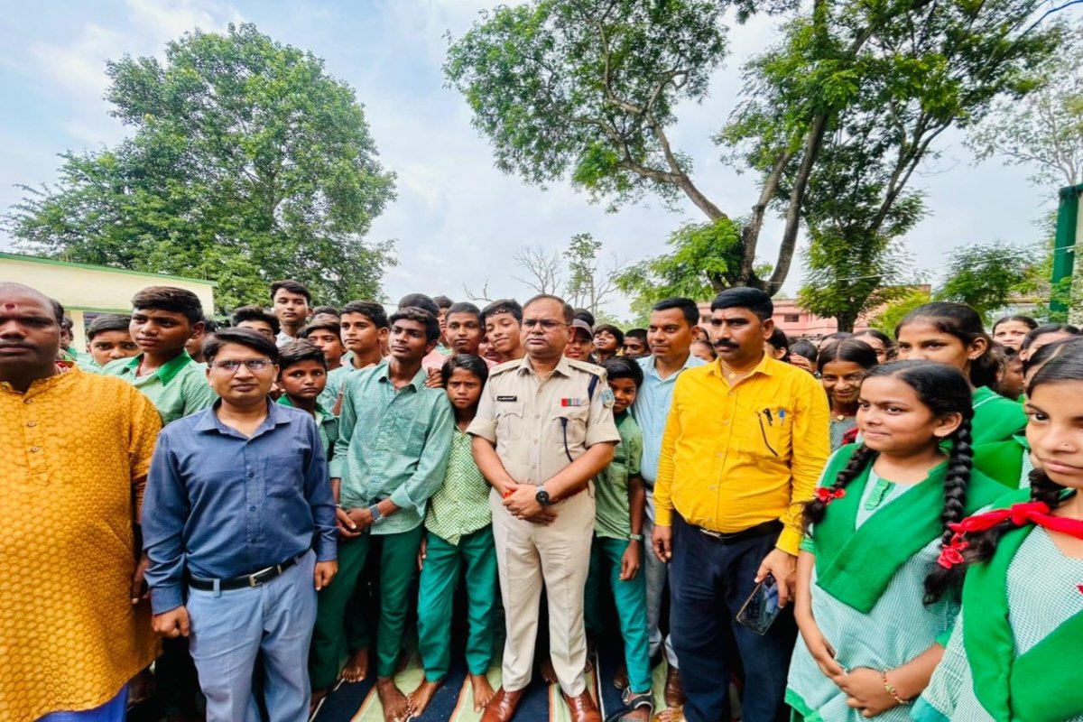 Police visited 41 schools in Giridih.