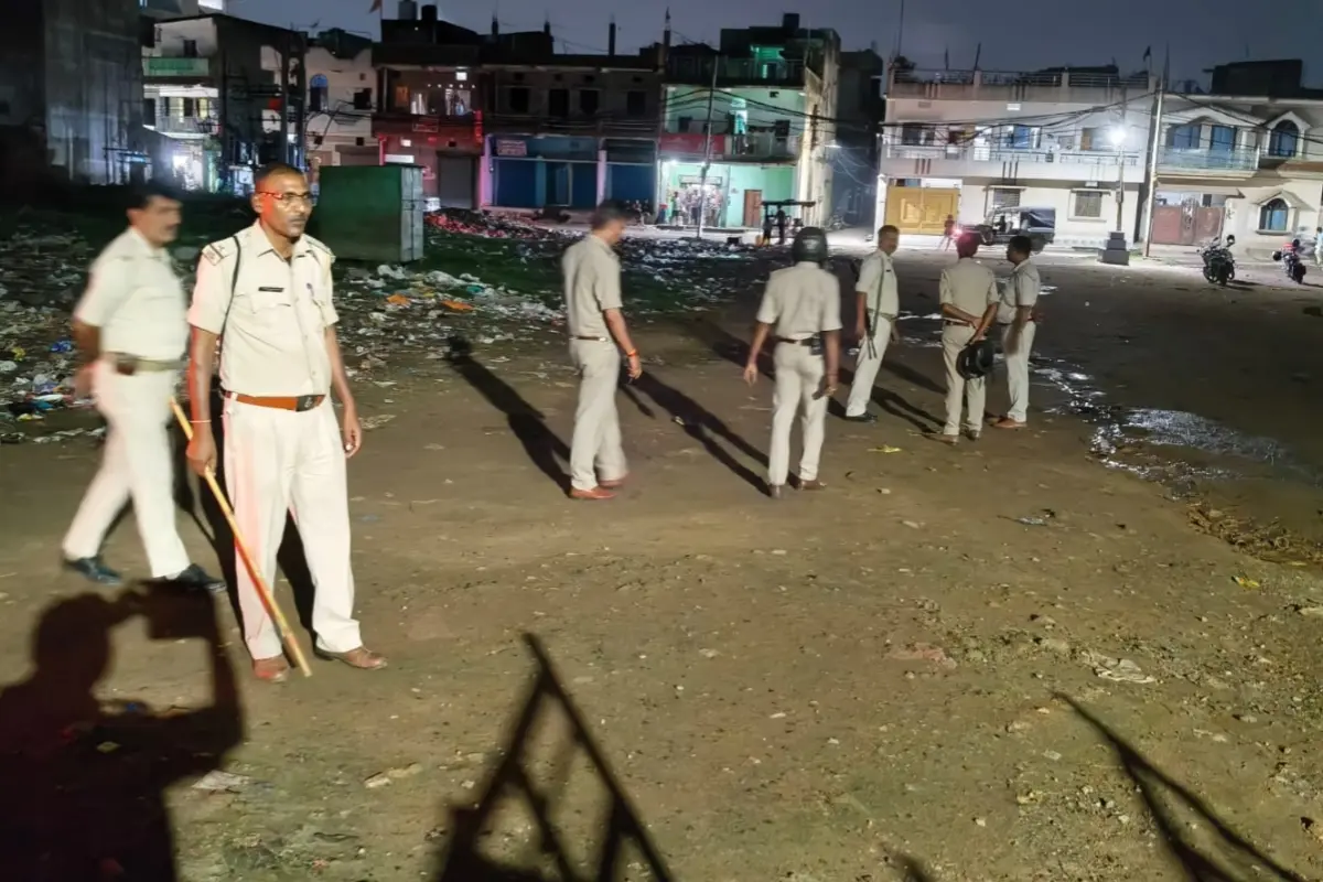 Major police crackdown against anti-social elements in Ranchi; simultaneous raids at over 50 locations.