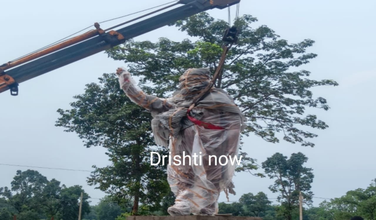 A 15-foot-9-inch life-size statue will be unveiled in Nemra on Shibu Soren's first death anniversary.