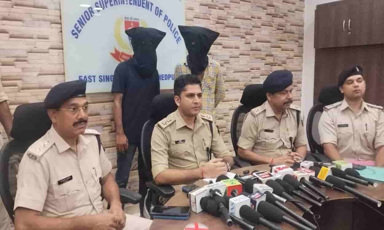 Chain-snatching case solved in Jamshedpur; two notorious criminals arrested.