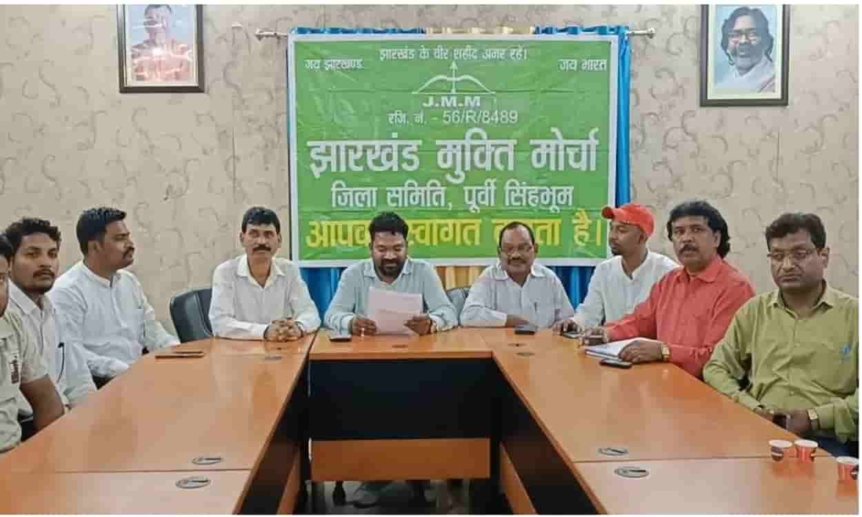 JMM to organize an 80-km tribute 'Rath Yatra' on the first death anniversary of Dishom Guru Shibu Soren.