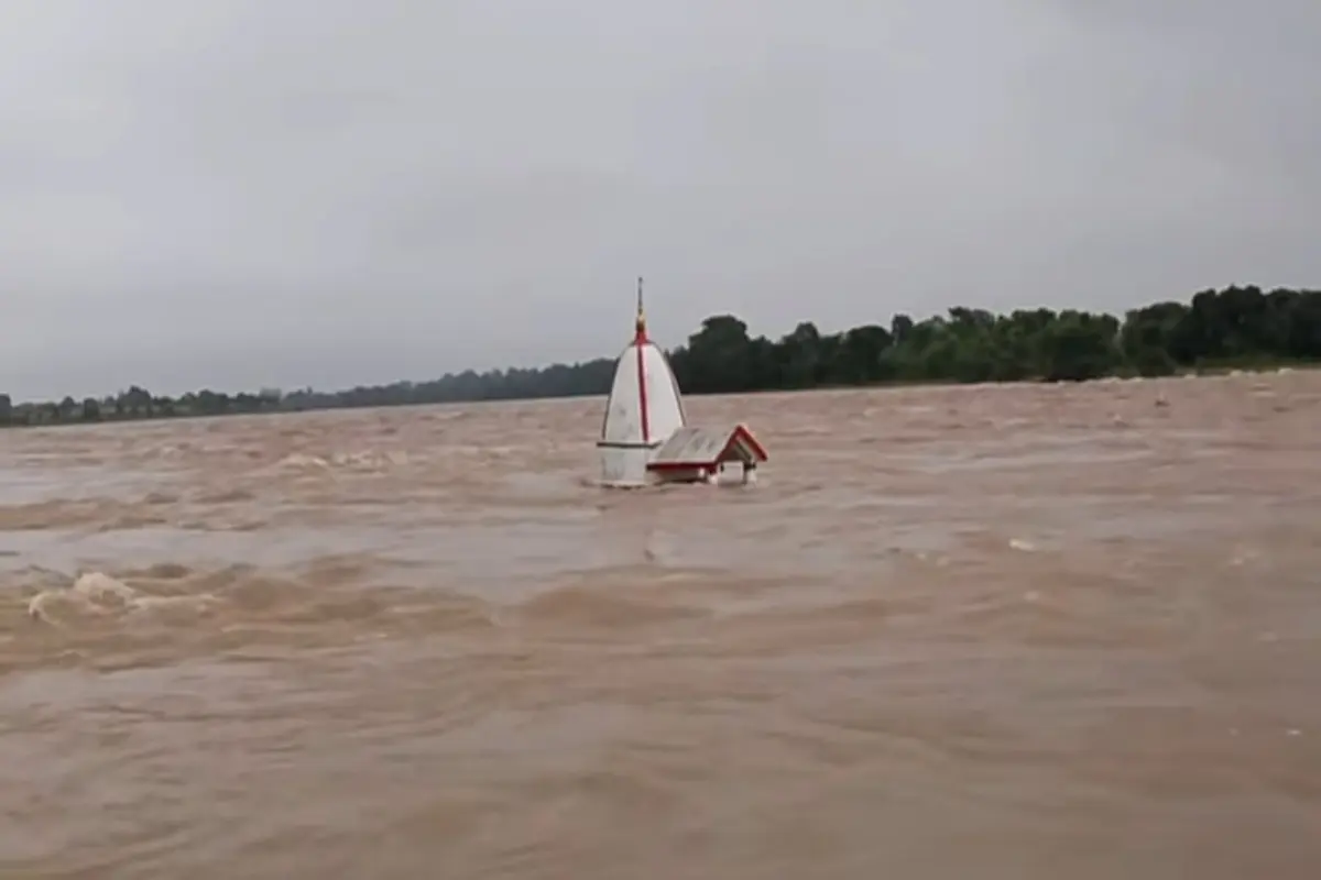 Heavy rain alert in Jharkhand; schools in Garhwa to remain closed on September 2–3.