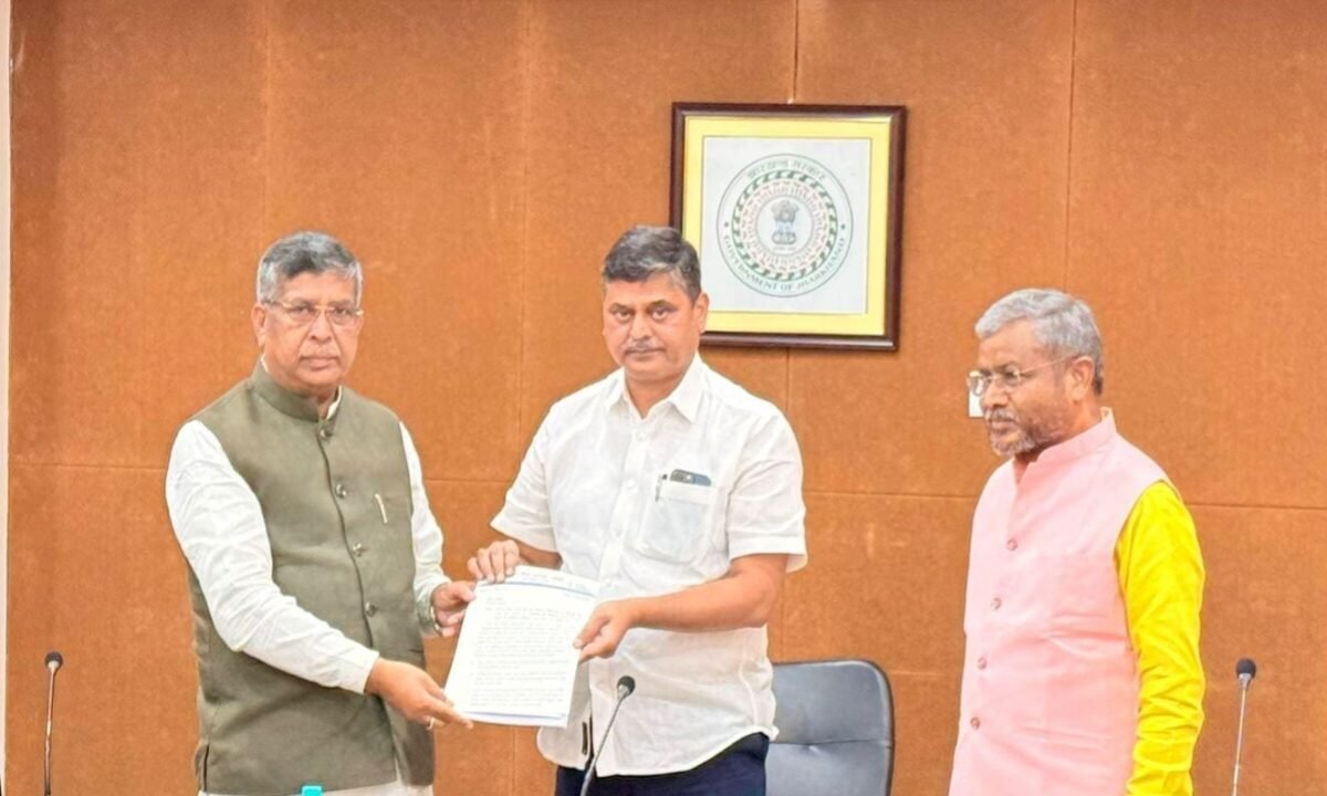 JPSC-JSSC Exam Irregularities: BJP Submits Memorandum to Chief Secretary