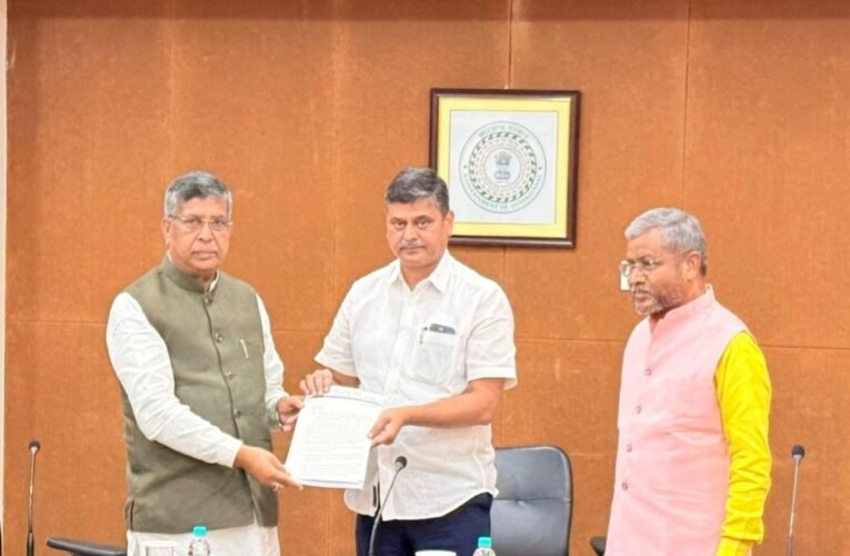 JPSC-JSSC Exam Irregularities: BJP Submits Memorandum to Chief Secretary