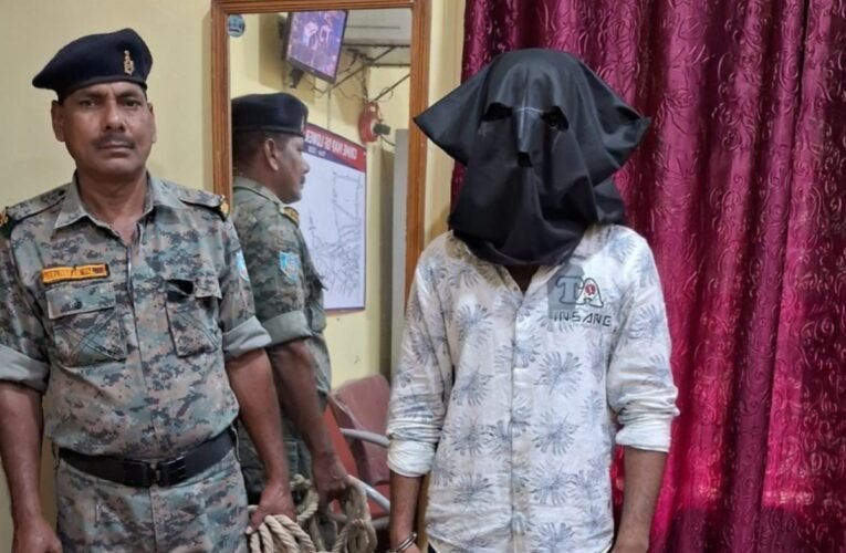 Action taken in the Lower Bazar police station area following a tip-off about the sale of narcotics from a Tata Safari; cash and mobile phones also seized.
