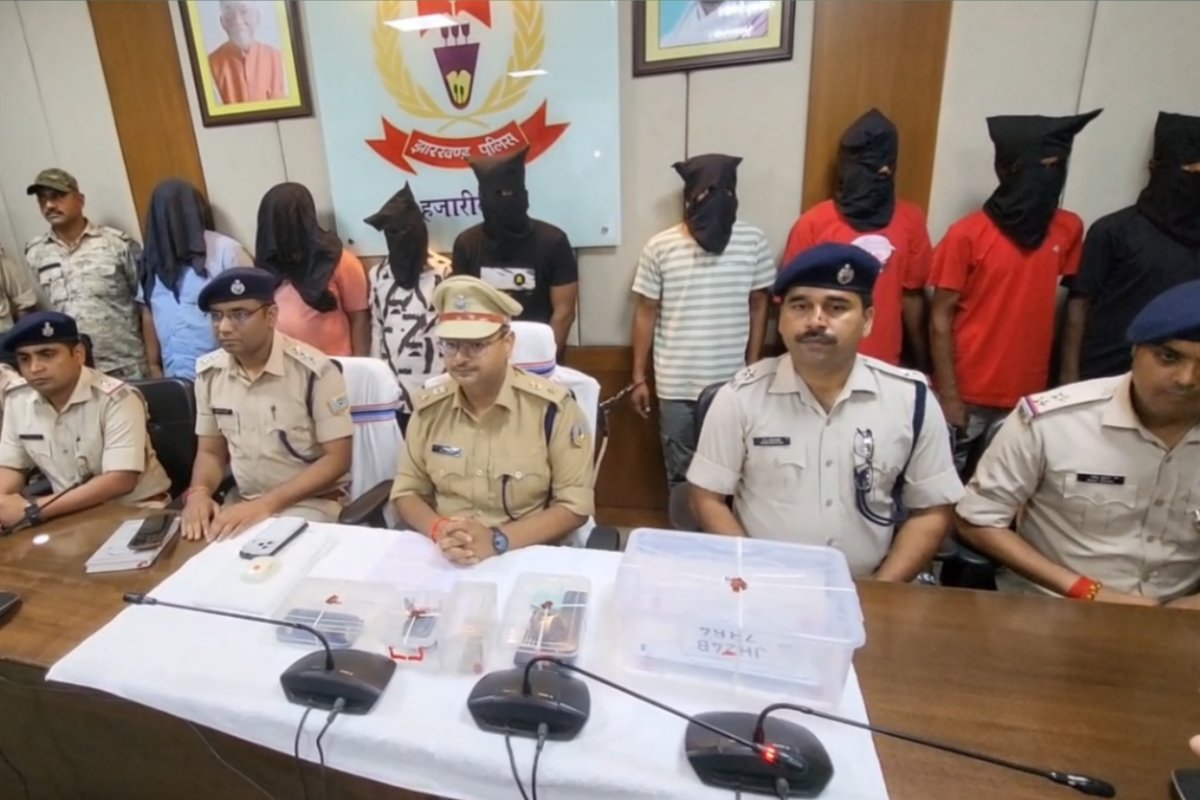 Police crack down on the Kodha gang; 8 criminals arrested; four stolen bikes and gold jewelry recovered.