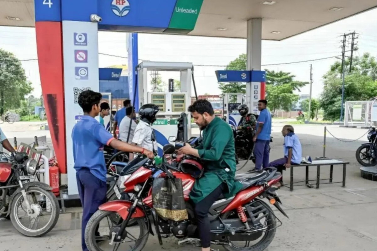 Petrol and diesel prices hiked again in Jharkhand; rates increased by 38 paise per liter, with new prices effective from today.