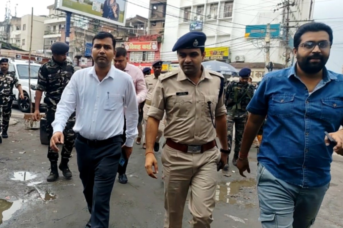 Administration on alert regarding Durga Puja in Ranchi; officials inspected major pandals.