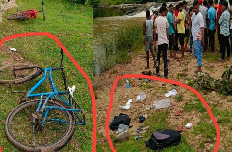 Chatra: Two children drown while bathing in a river.