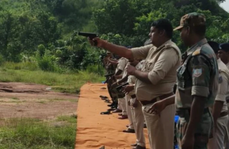 Ranchi Police conducted firing practice for 'Tiger Mobile' personnel and station in-charges.