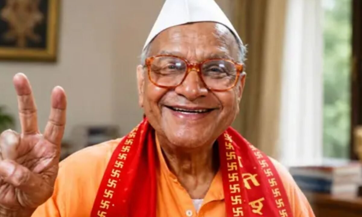 Nagarmal Bajoria, the perennial election contestant known as ‘Dharti Pakad’, has passed away; his last rites will be performed on the banks of the Ganges in Bhagalpur.