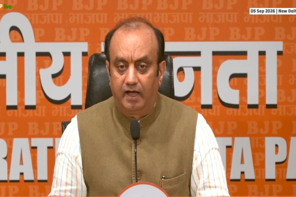 BJP MP Sudhanshu Trivedi said, "It wasn't a paper leak in Jharkhand; it was a paper heist."