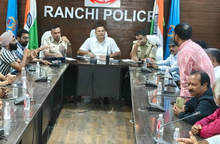 Public interaction program in Hindpiri; discussion with police and administration regarding local issues.