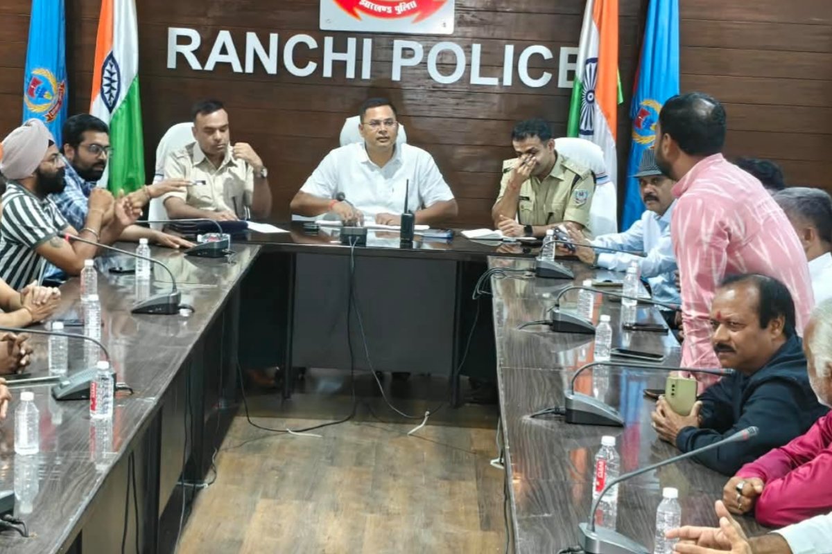 Public interaction program in Hindpiri; discussion with police and administration regarding local issues.