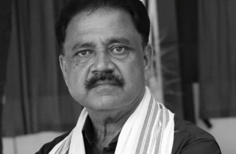 Hemant Soren gets emotional over the passing of Sudivya Kumar Sonu; calls Sonu Bhaiya's demise a personal loss.