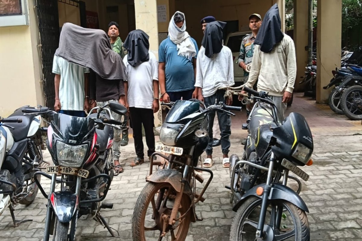 Bike theft gang busted near Sadar Hospital; six accused arrested.