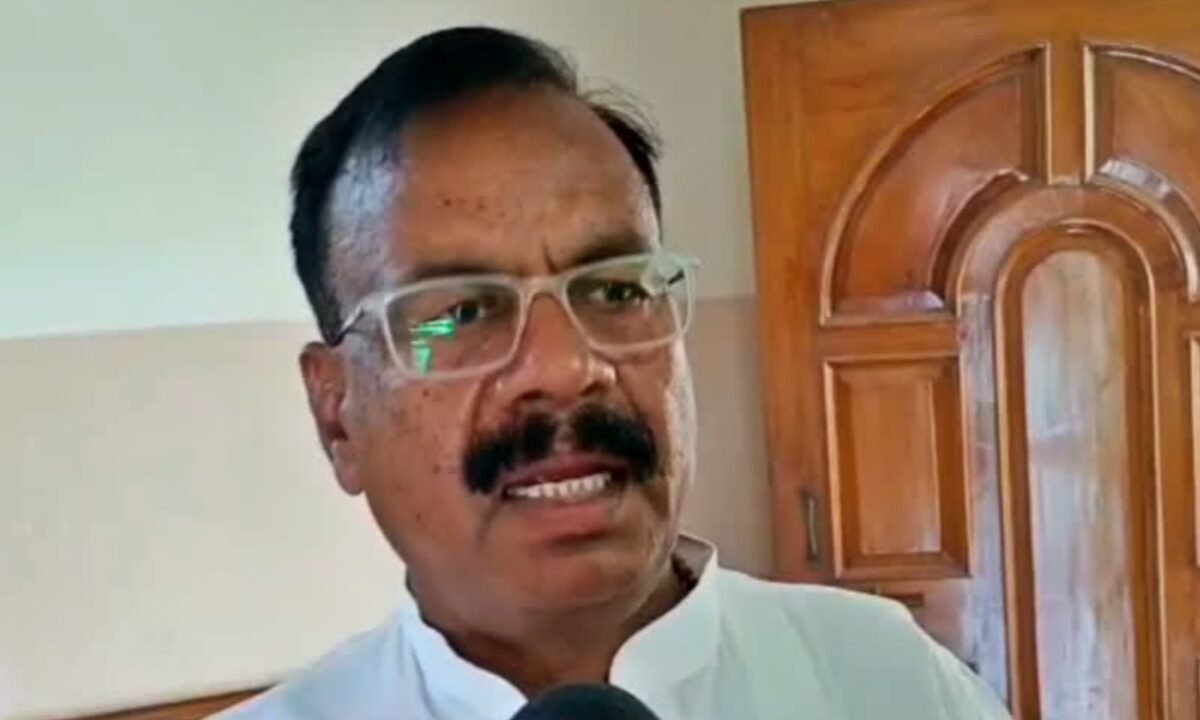 Report of the abduction of the Chatra MLA's son from outside Amity University; he was safely recovered within a few hours.