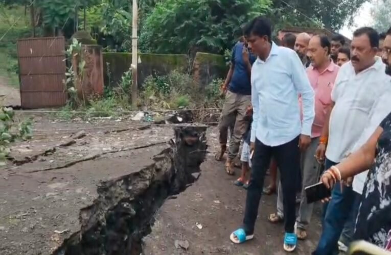 House collapses due to land subsidence in Dhanbad; 10-year-old boy dies.
