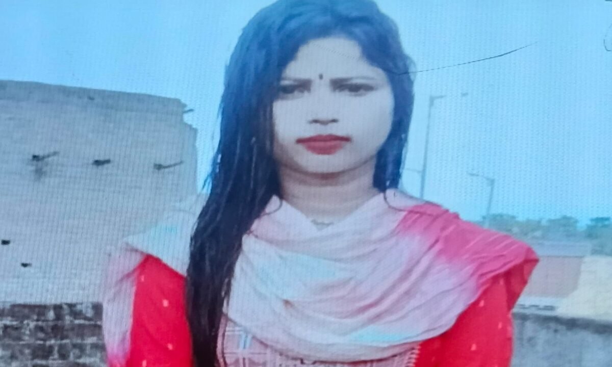 Bride flees after robbing groom in Dhanbad.