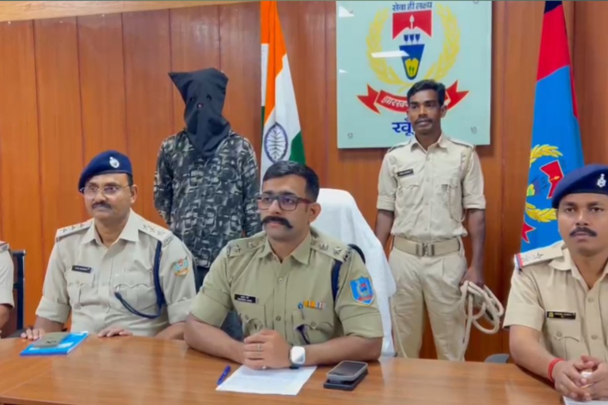Theft of government power cables solved; pickup truck seized along with 19 bundles of wire.
