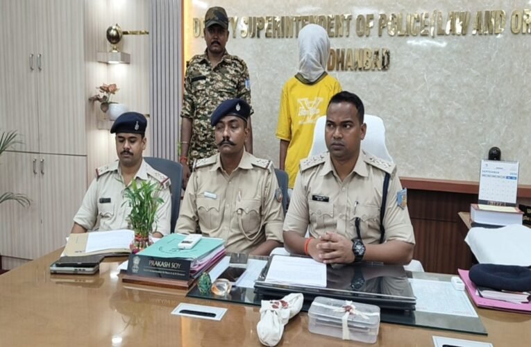 Dhanbad: Plot to murder lawyer Javed foiled.
